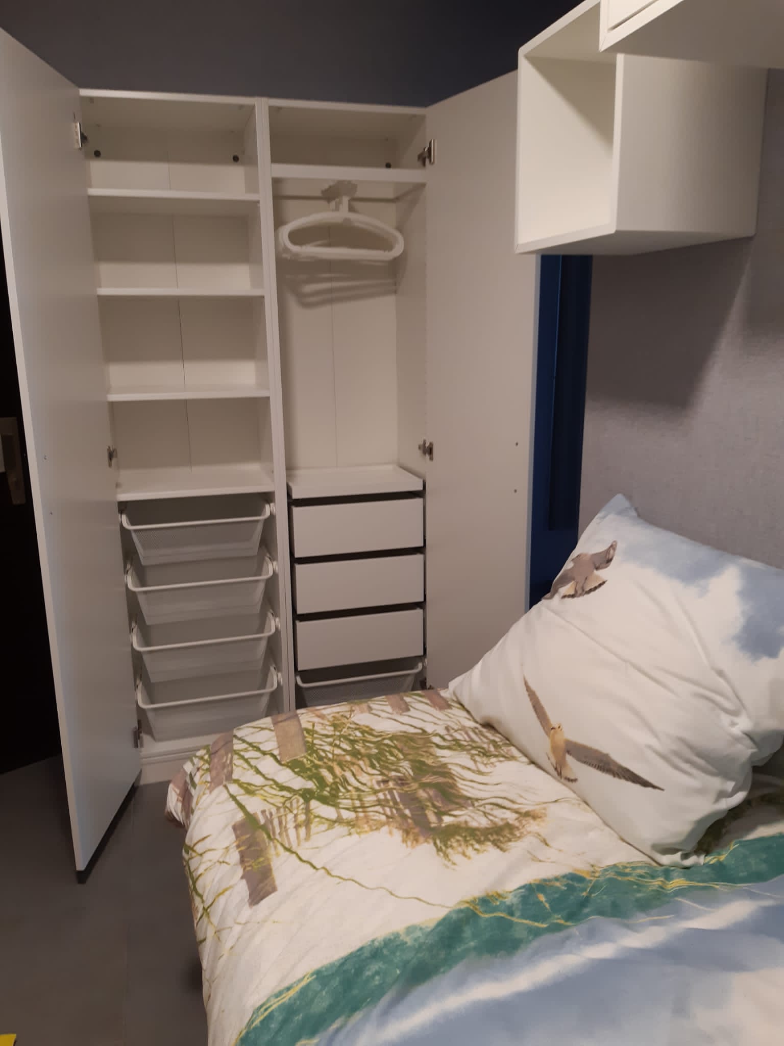 éenpersoonsbed met uittrekbed